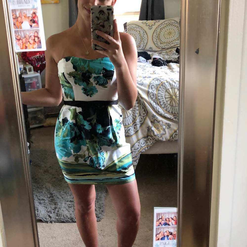 Women’s dress
